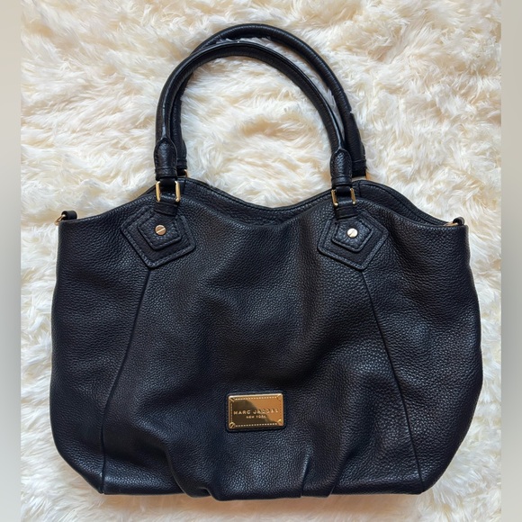 Marc Jacobs Handbags - Marc Jacobs New York Black Pebbled Leather Tote Bag Gold Hardware